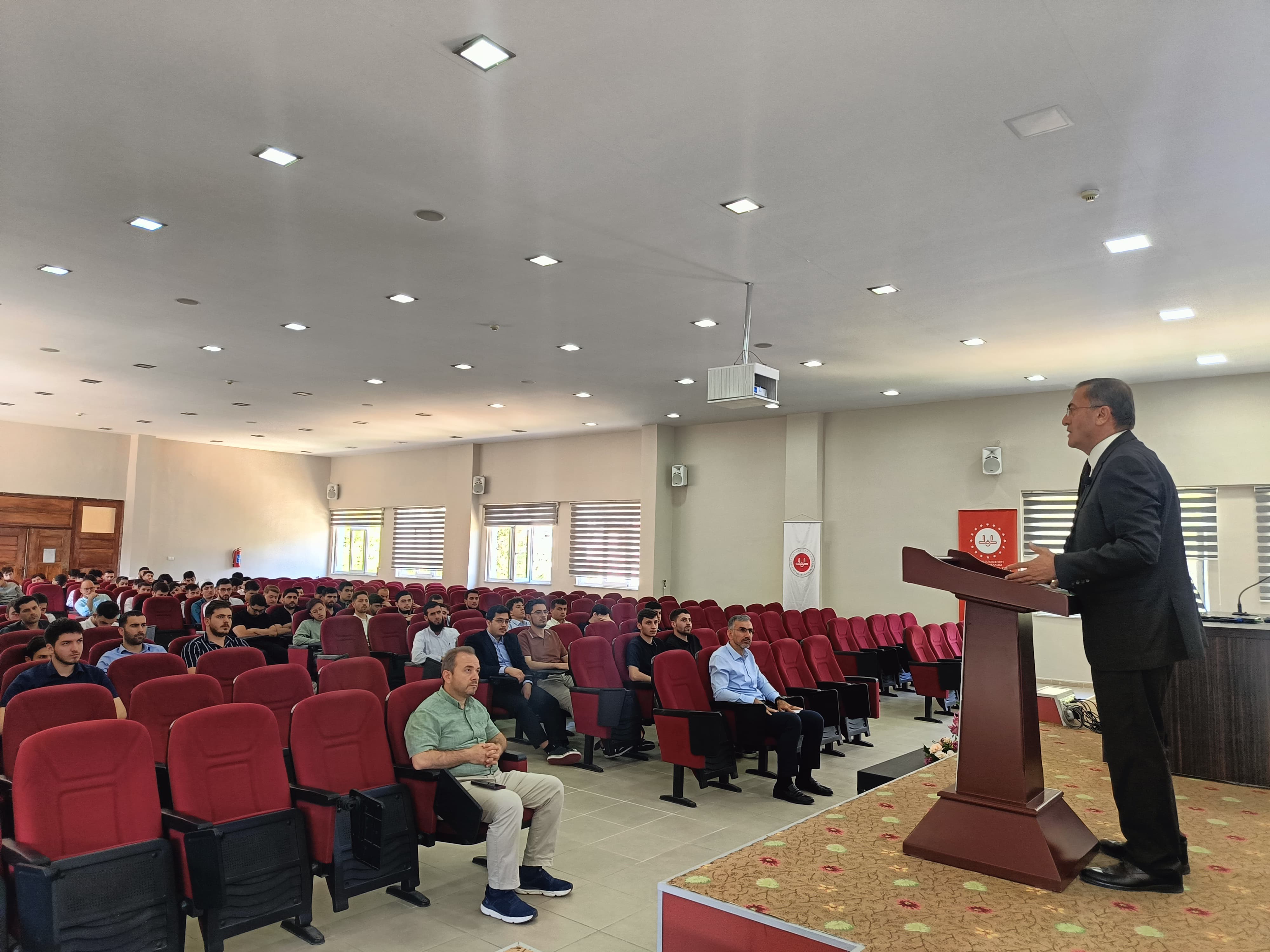 Prof. Dr. Mehmet ATALAN’dan Dini İhtisas Merkezinde “Mezhep Kavramı” Konferansı