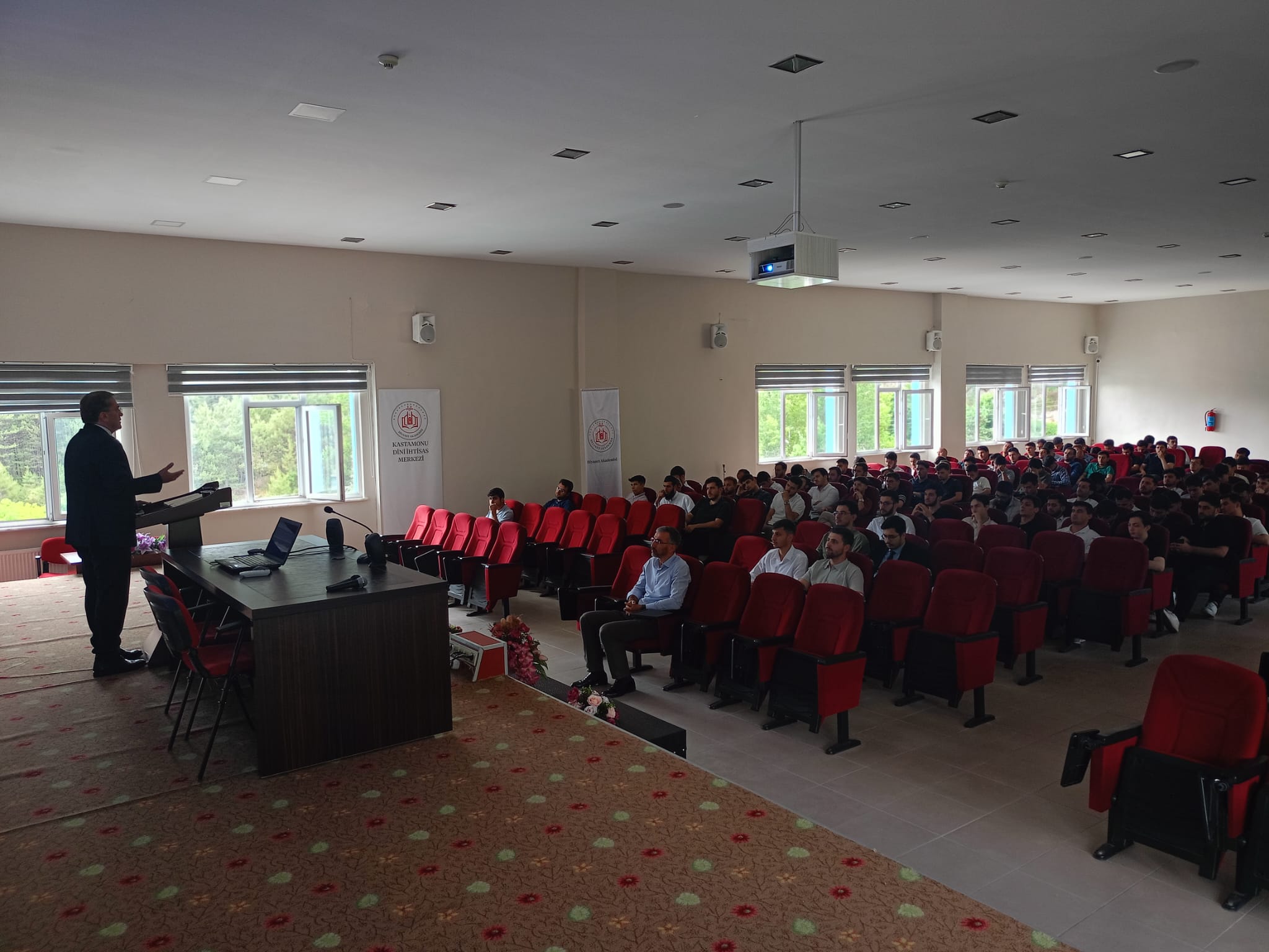 Prof. Dr. Mehmet ATALAN Şiilik ve Tarihi” üzerine Kastamonu Dini İhtisas Merkezinde Konferans Verdi