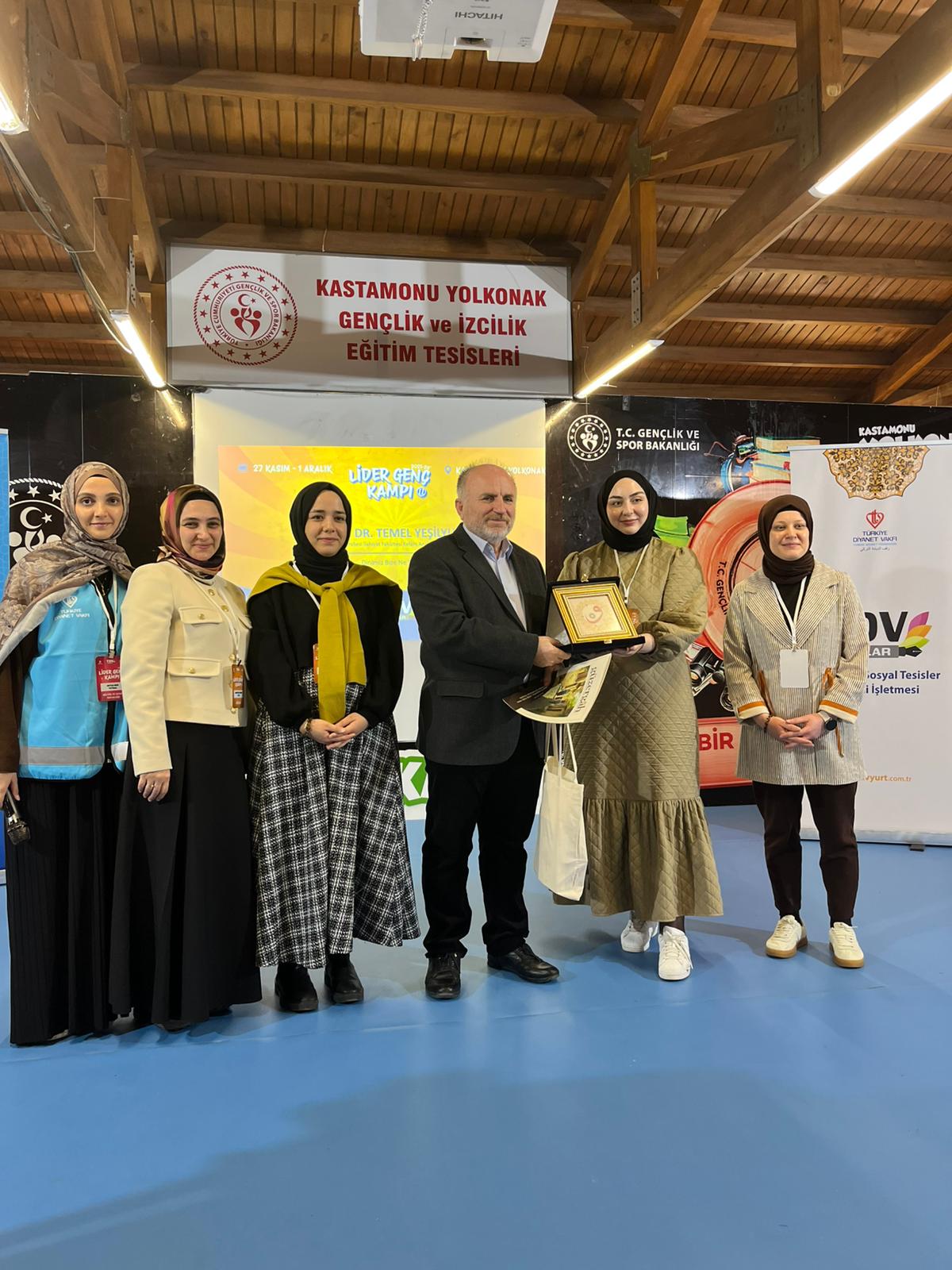 Prof. Dr. Yeşilyurt, TDV Lider Genç Kampında Konuştu