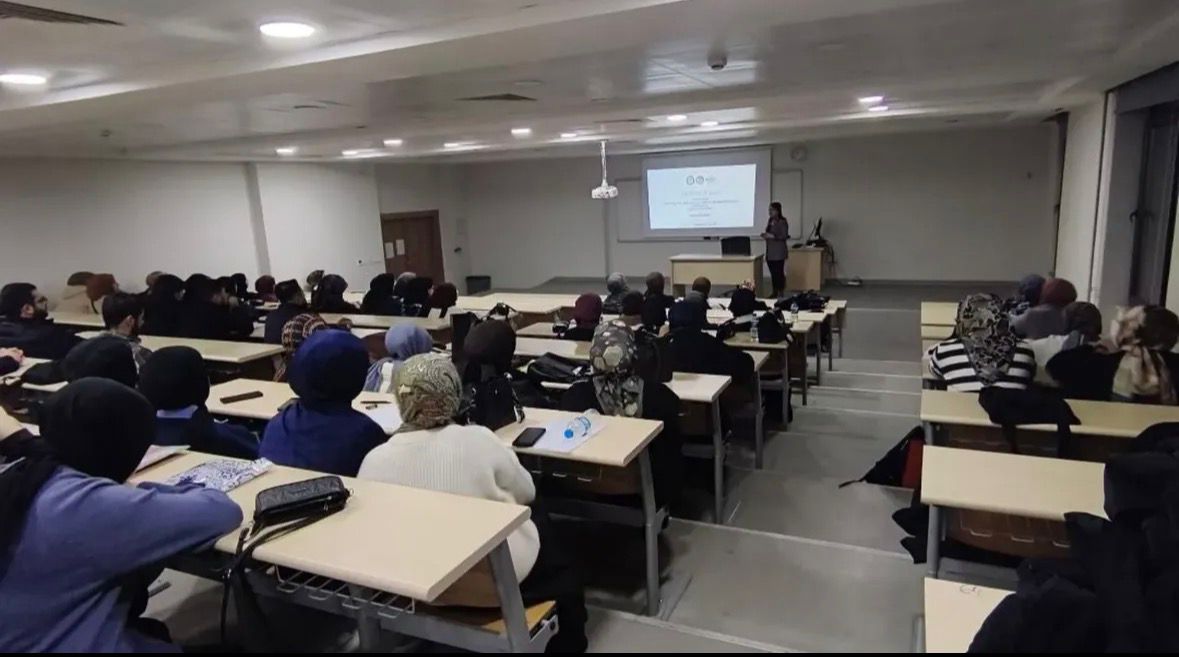 İlahiyat Fakültesi Öğrencilerine Sosyalfest 2026 Tanıtıldı