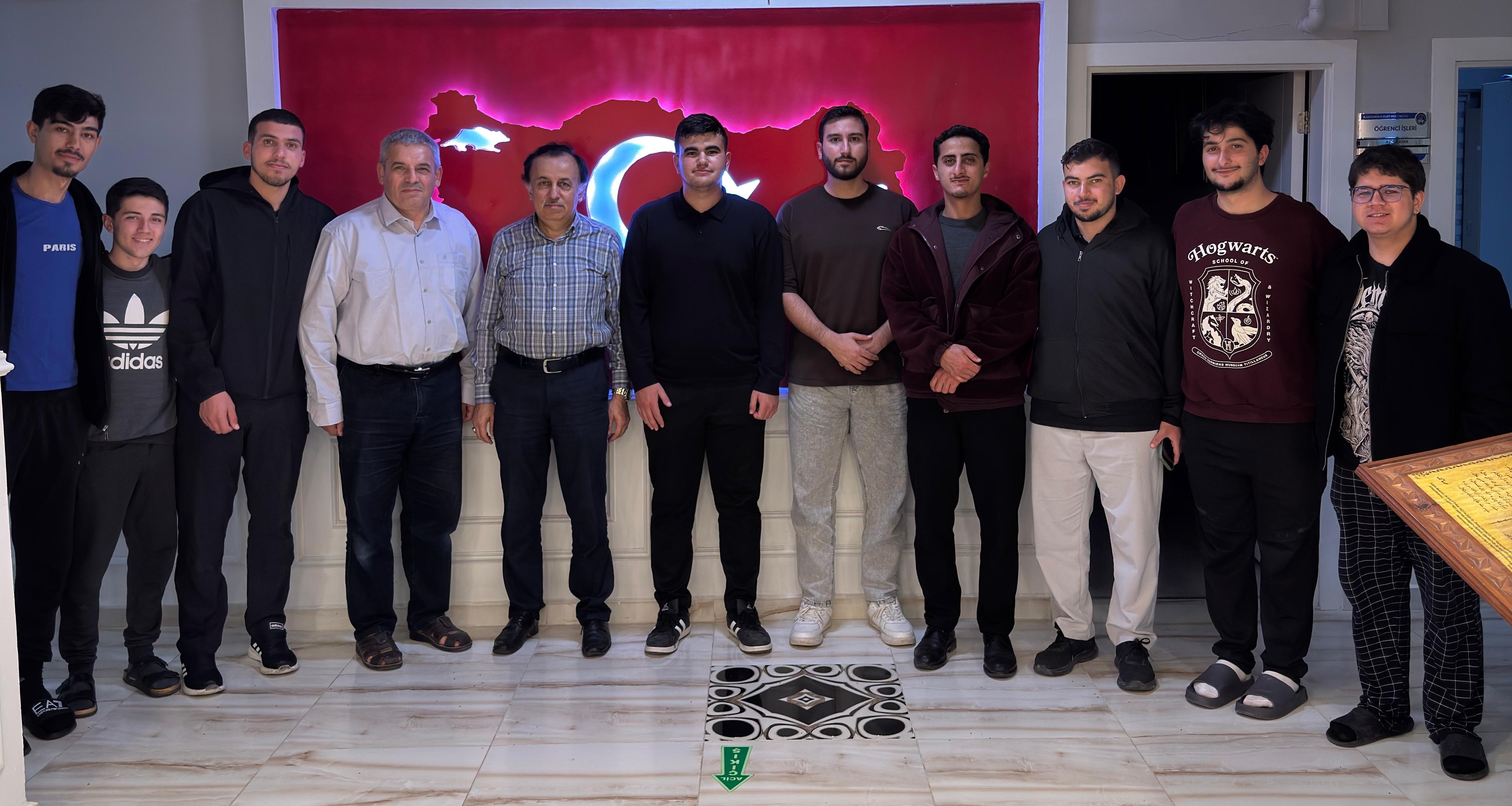 Fakültemiz Öğretim Üyesi Prof.Dr. Mehmet Nadir ÖZDEMİR KYK Erkek Öğrenci Yurdunda Kudüs İzlenimlerini anlattı.