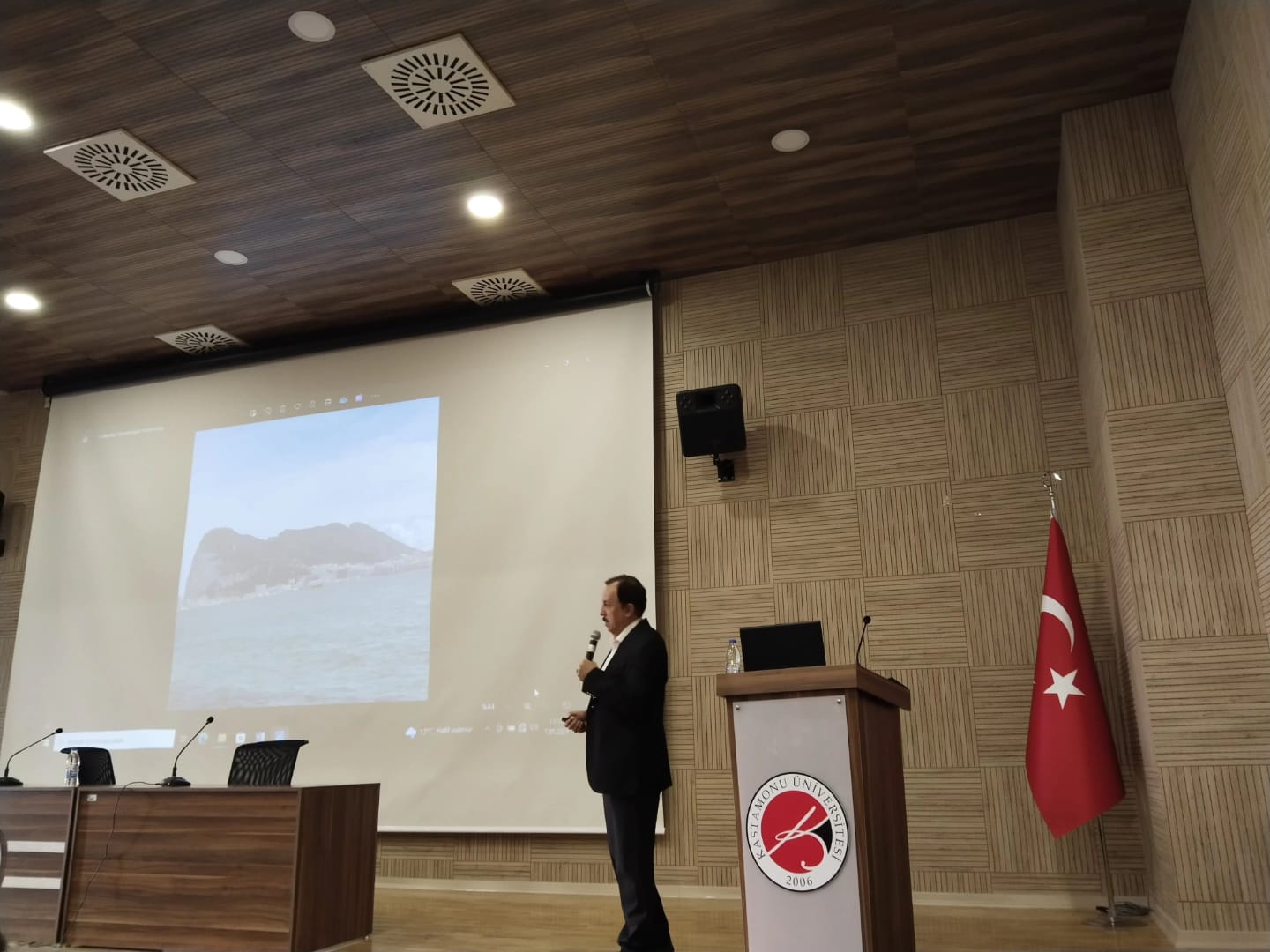 Prof.Dr. Mehmet Nadir Özdemir 