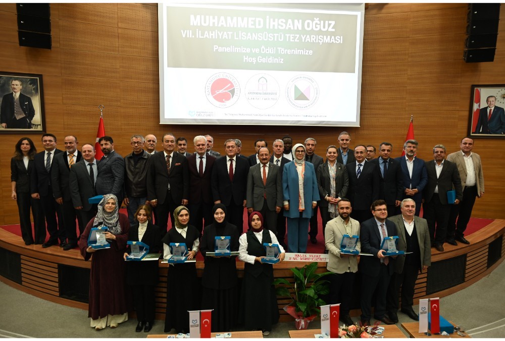 Kastamonu Üniversitesi’nde Muhammed İhsan Oğuz VII. İlahiyat Lisansüstü Tez Yarışması’nda Ödüller Verildi