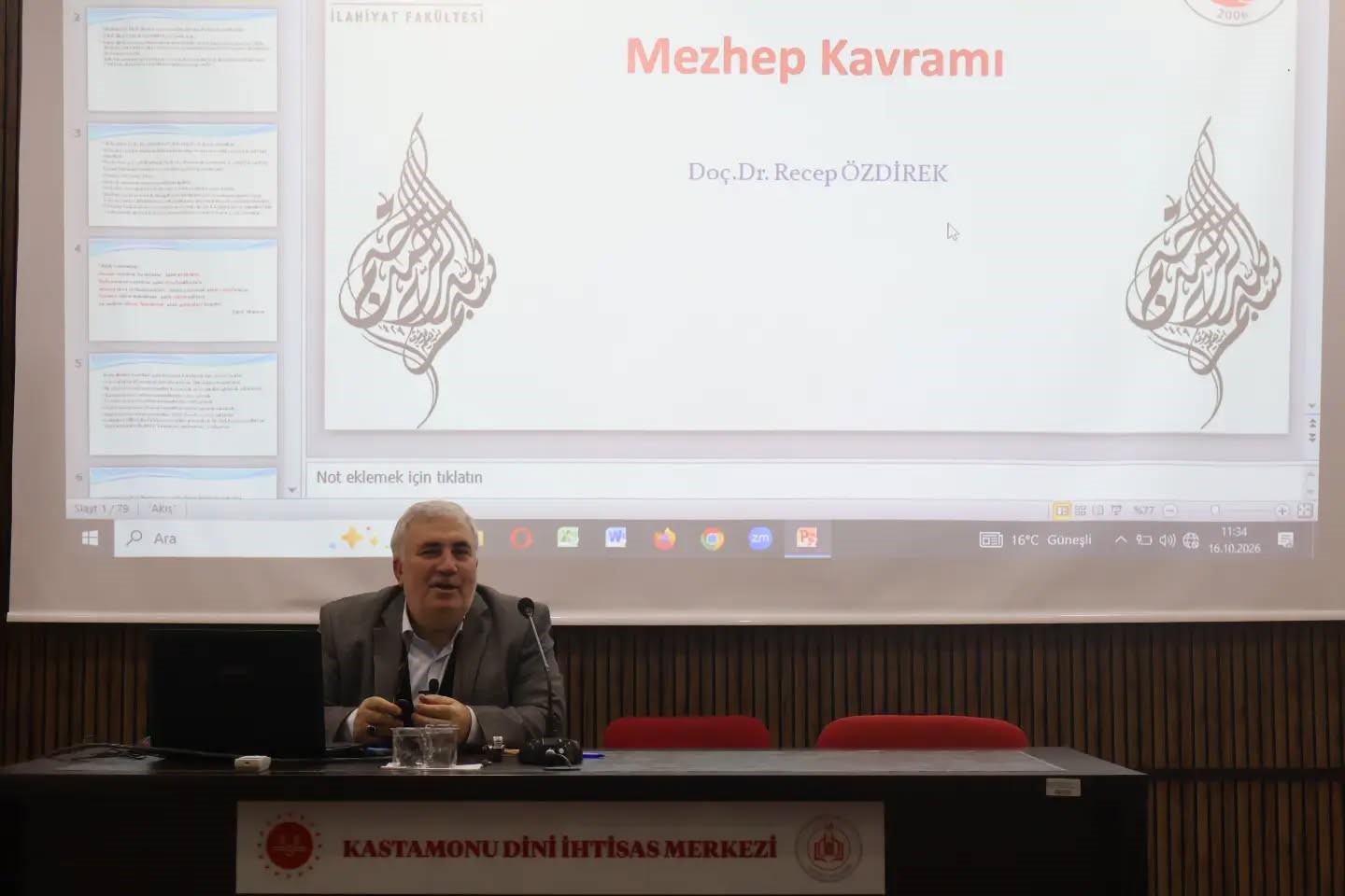 İslam Hukuku Öğretim Üyesi Doç. Dr. Recep Özdirek  “Fıkhî Mezheplerin ilmî temelleri” Başlıklı Konferans Verdi